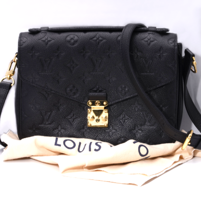 Louis Vuitton Pochette Metis