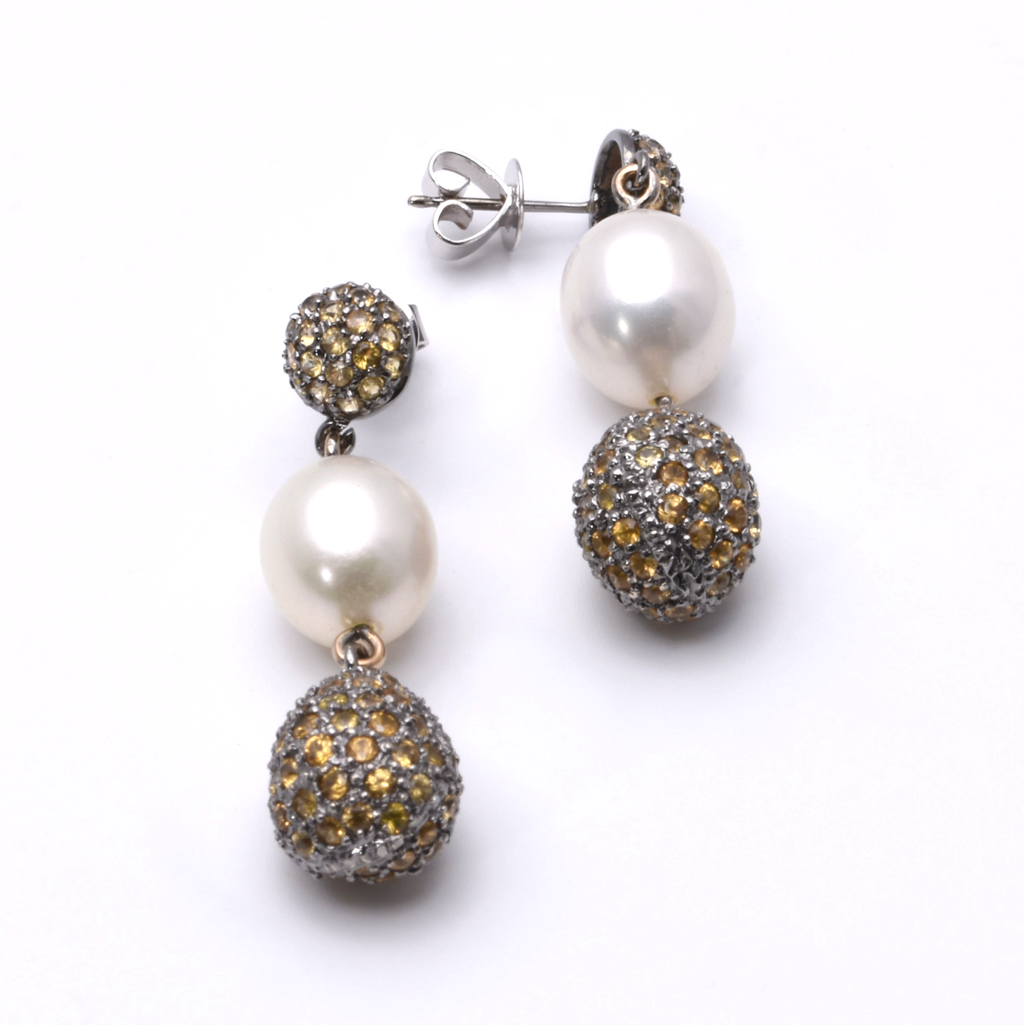 Ohrstecker mit Süßwasserperle und Citrin