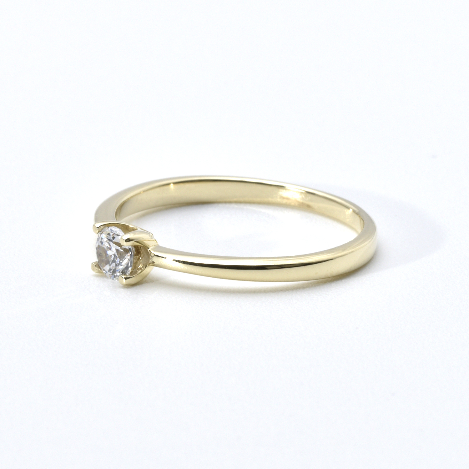 Ring mit Zirkonia