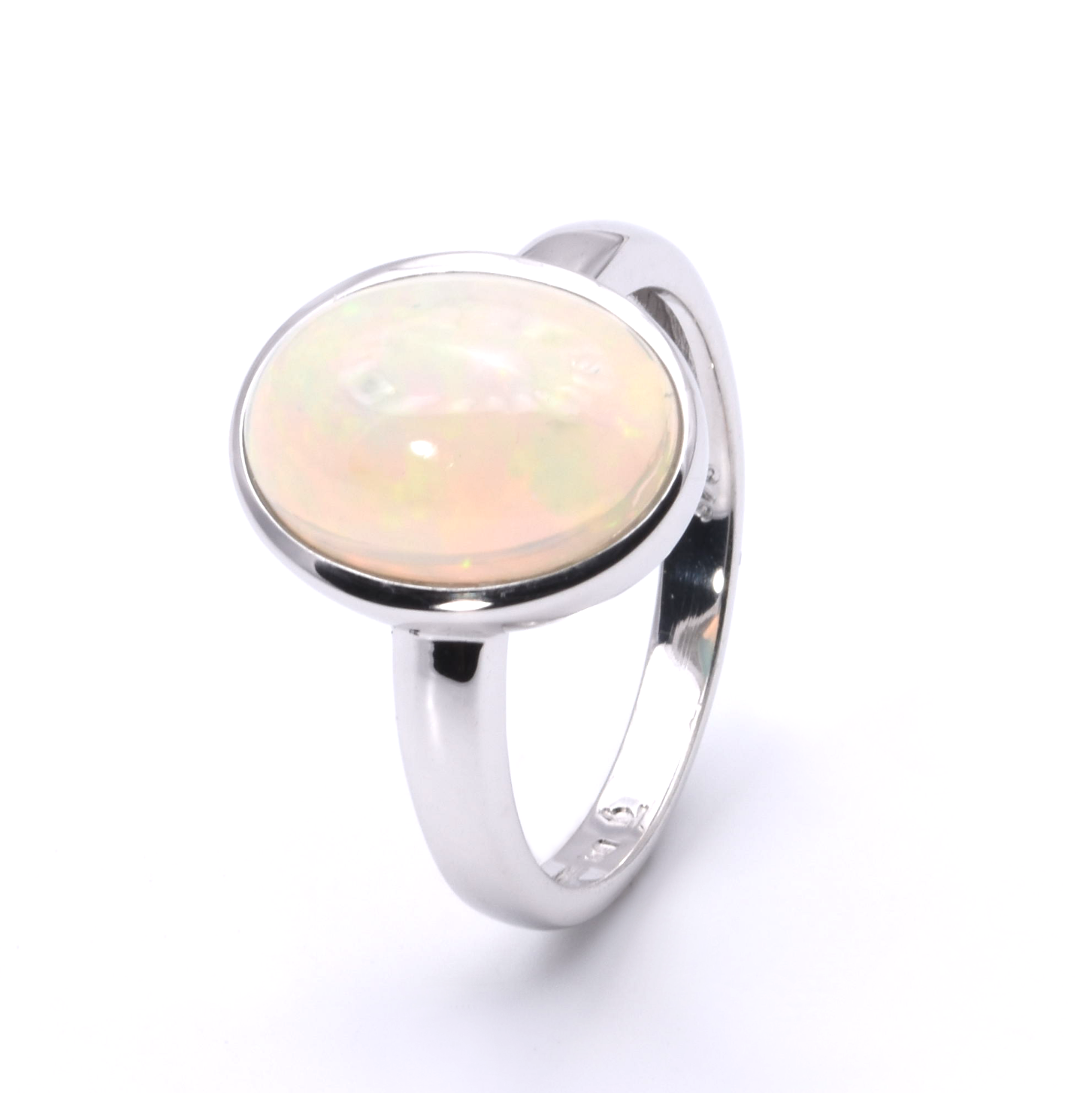 Ring mit Opal