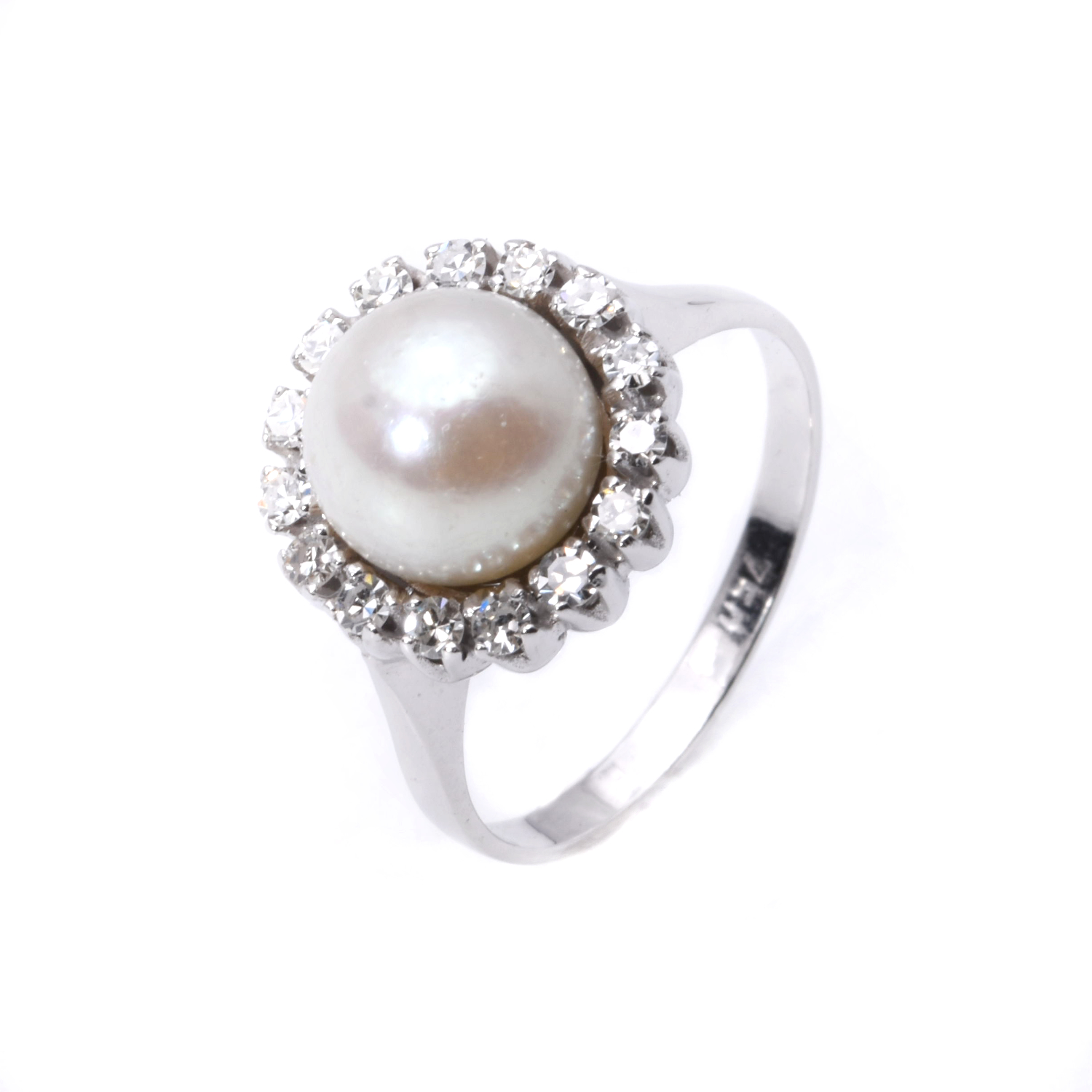 Ring mit Perle und Brillanten