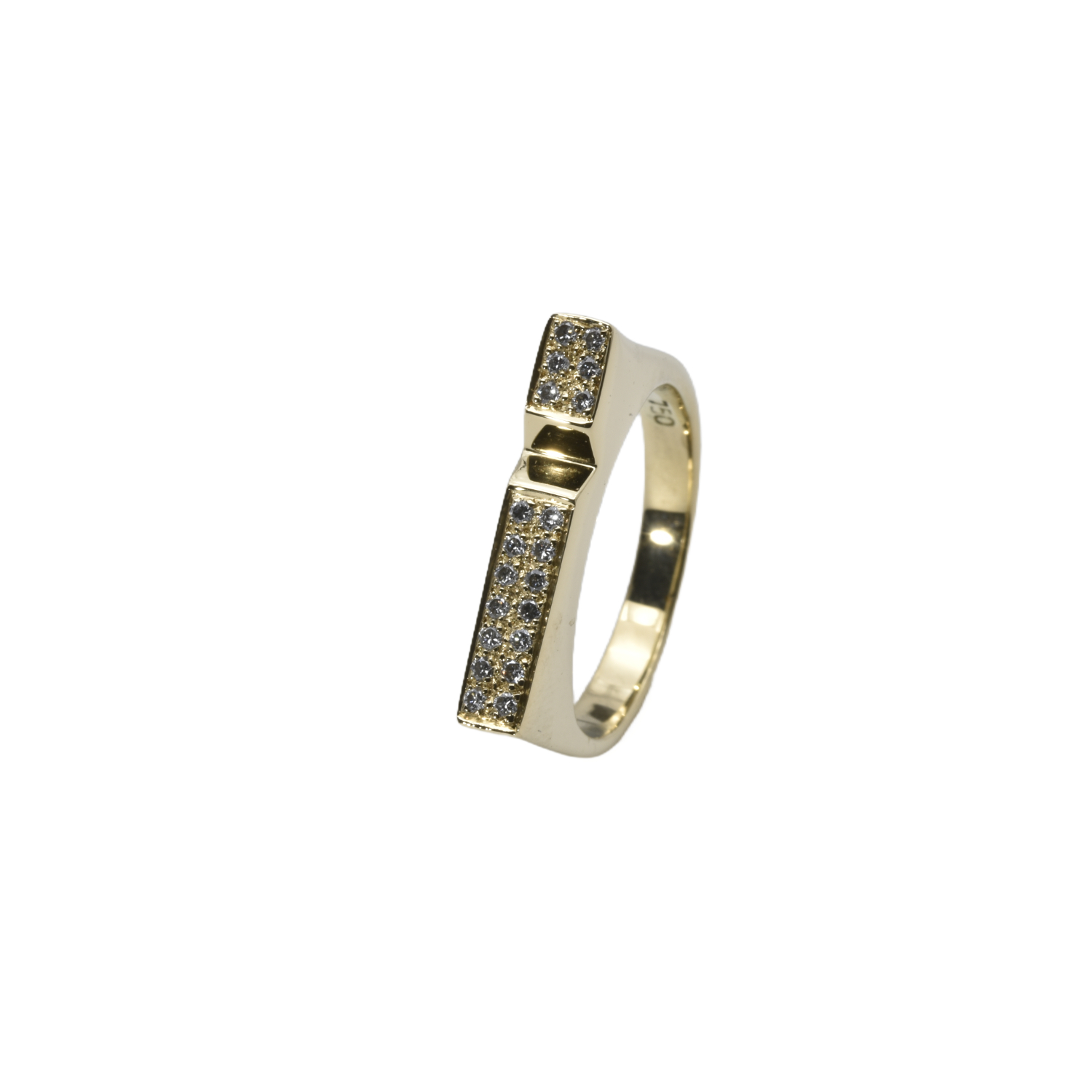 Ring mit Diamanten