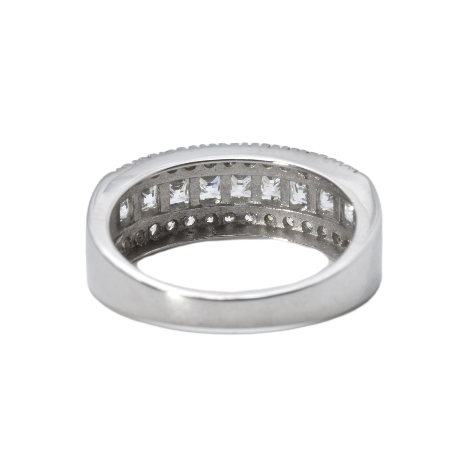 Ring mit Zirkonia