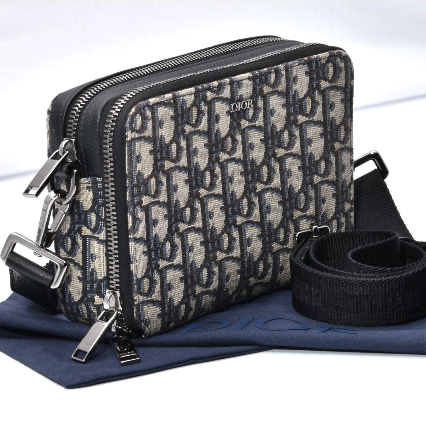 Dior Essentials | Clutch mit Riemen