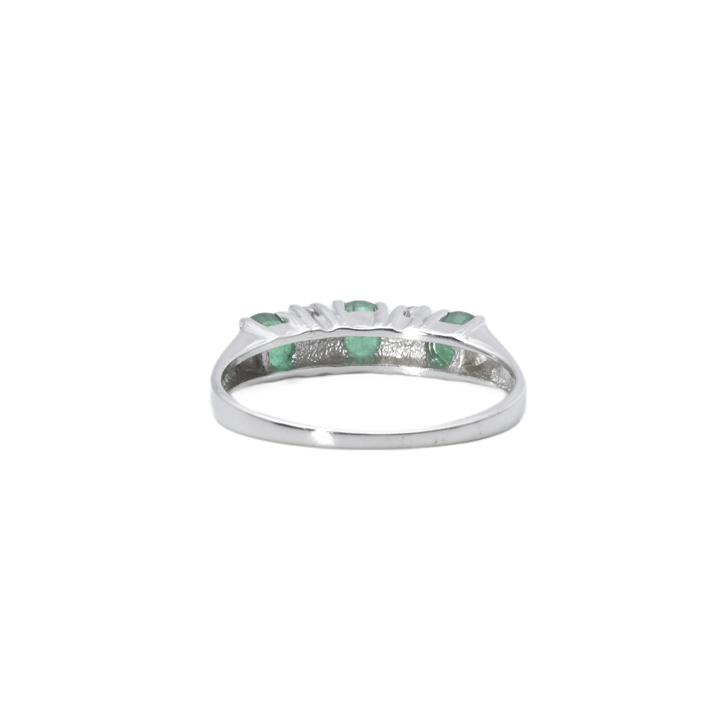 Ring mit Diamanten und Smaragden