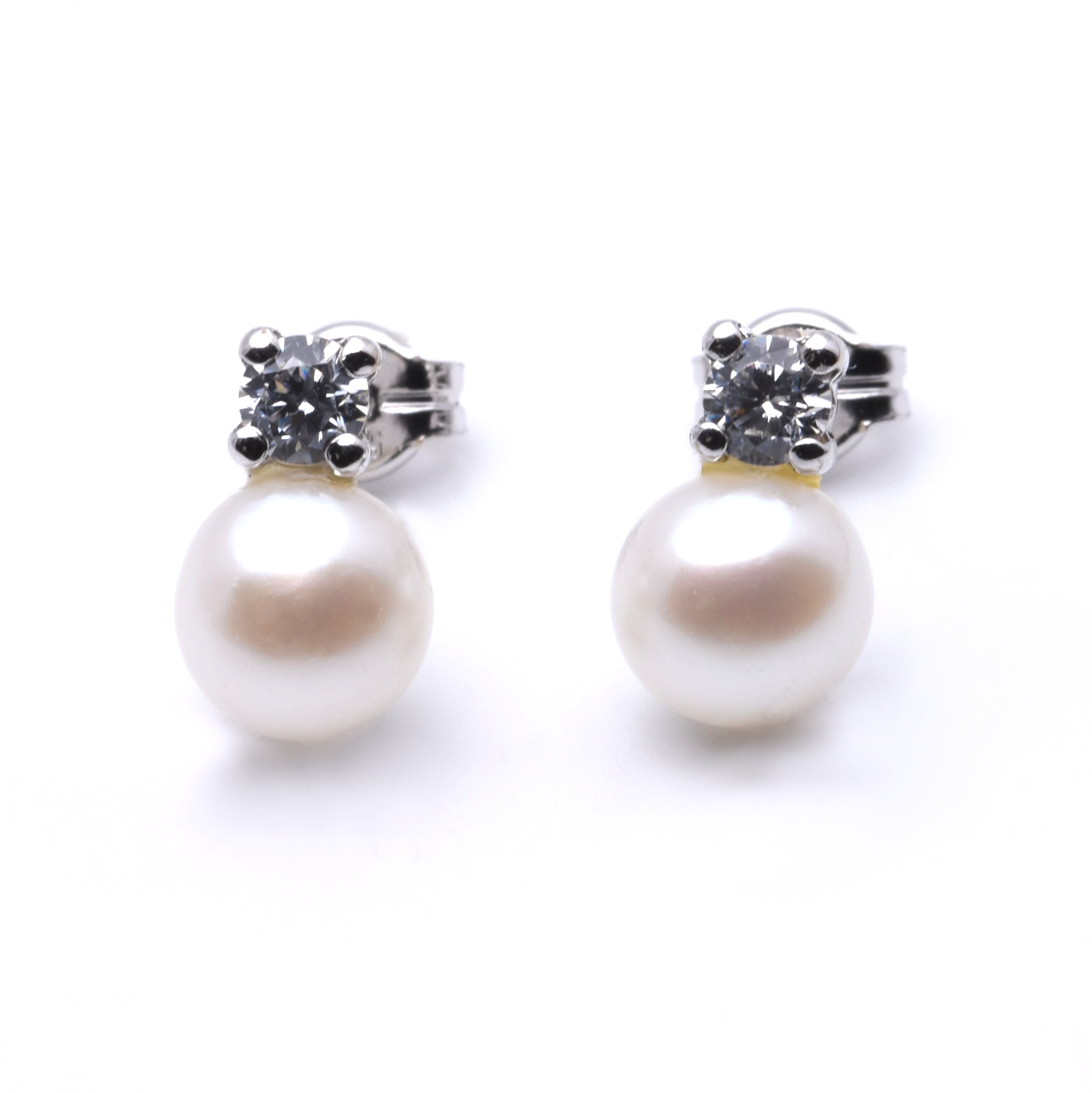 Ohrstecker mit Perle und Zirkonia
