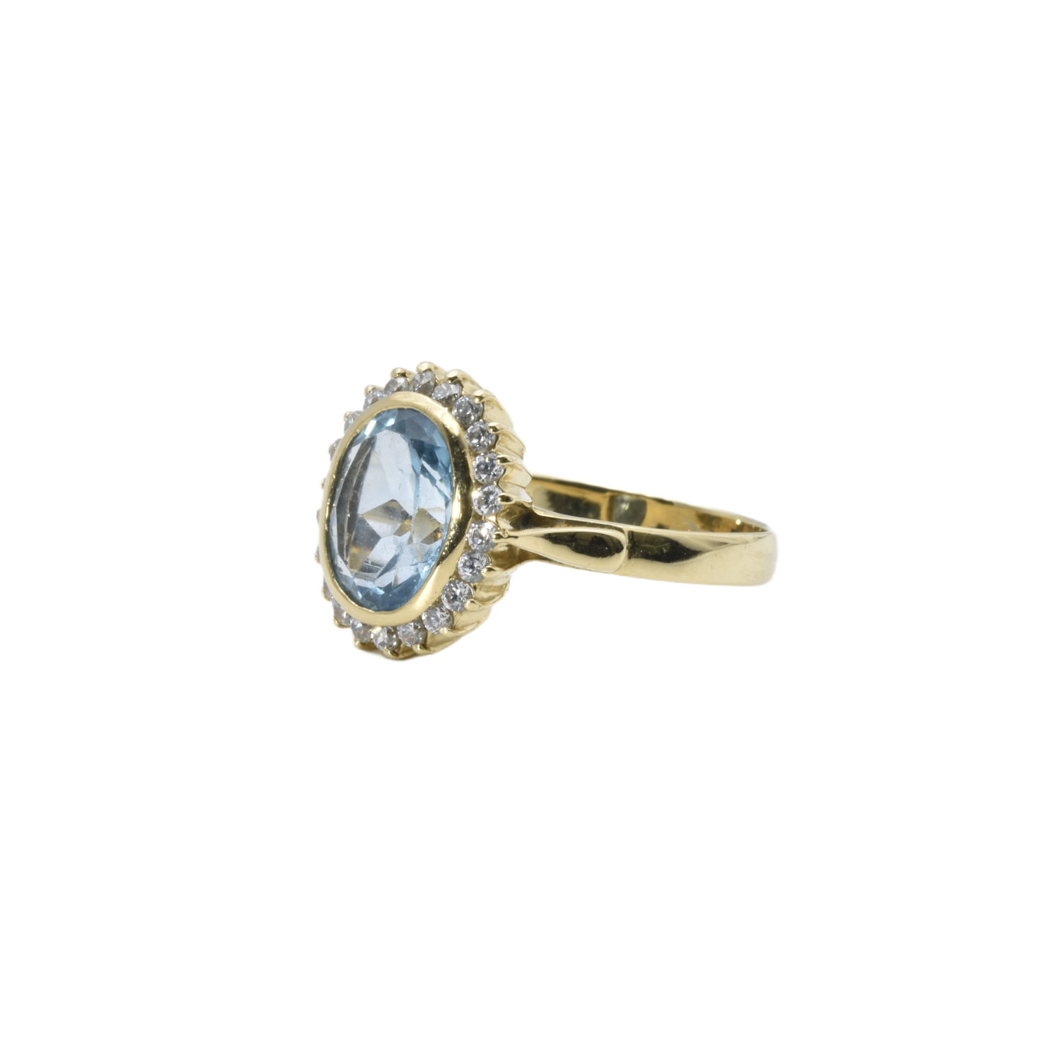 Ring mit Aquamarin und Brillanten