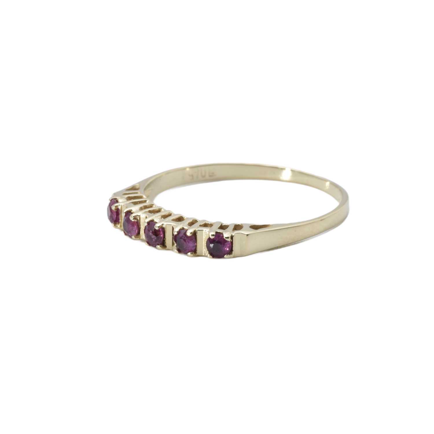 Ring mit Rubin