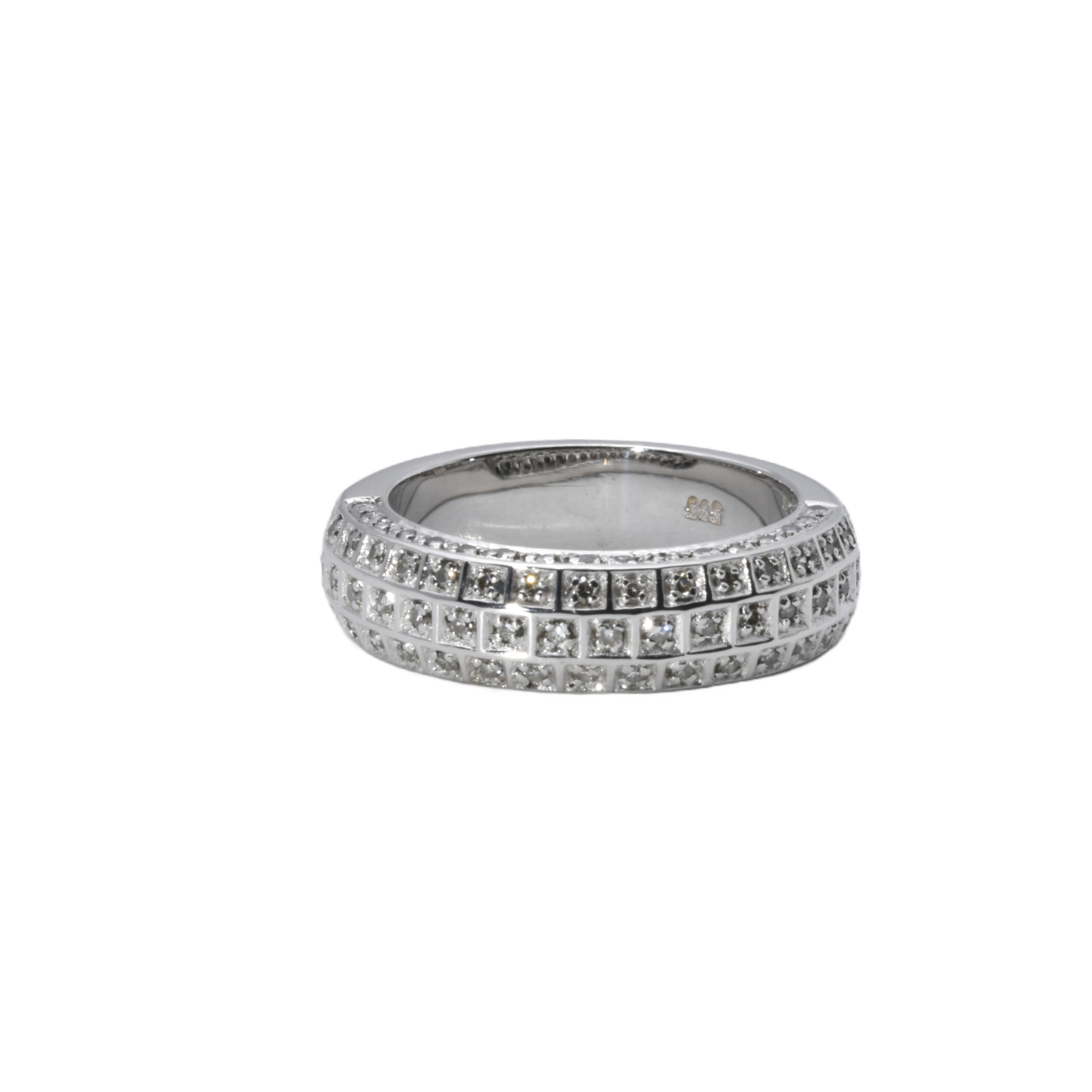 Ring mit Diamanten