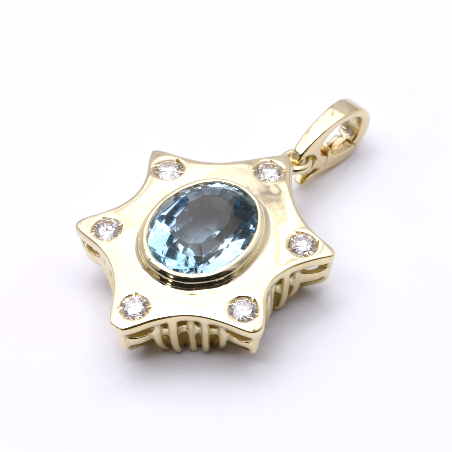 Anhänger mit Topas und Brillanten