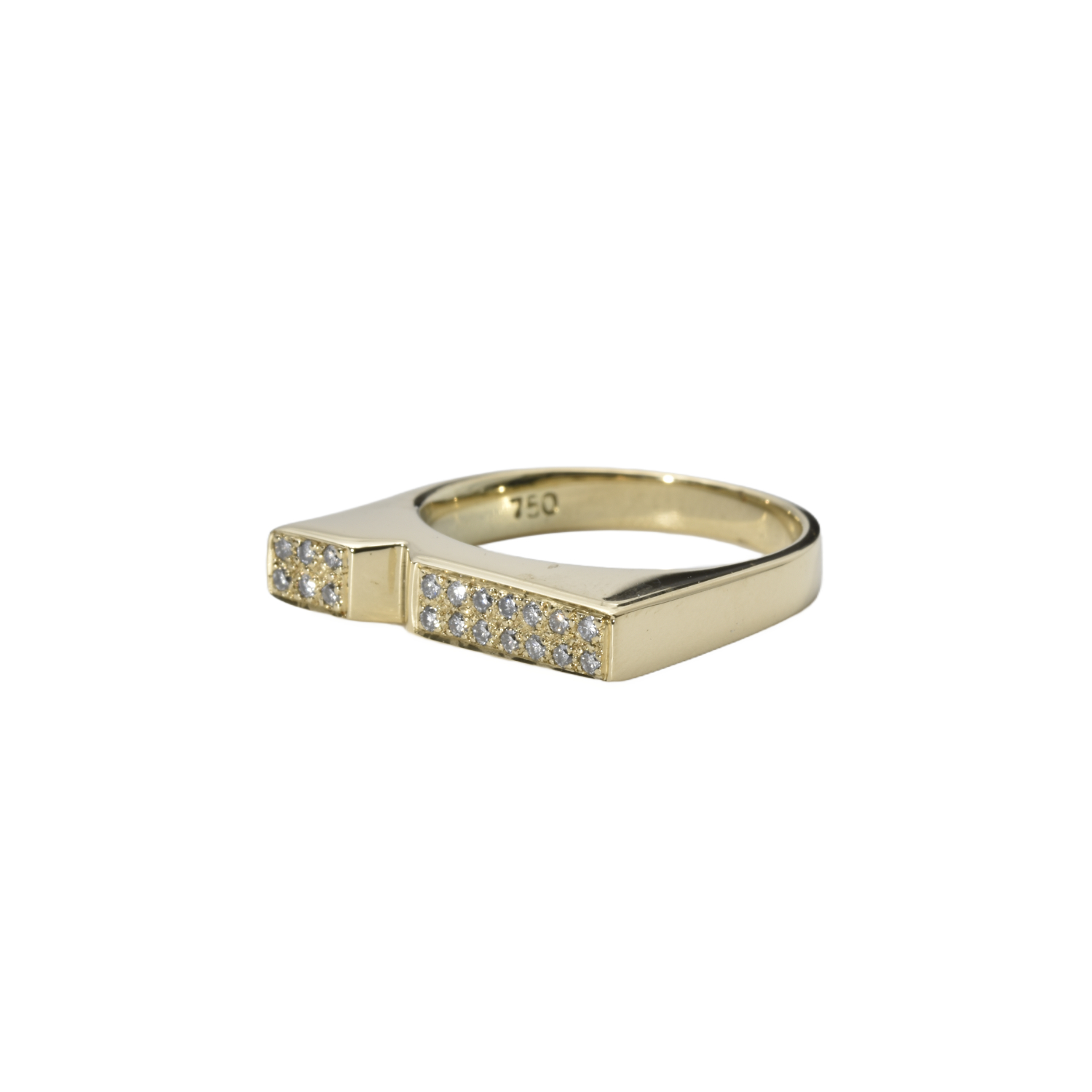 Ring mit Diamanten
