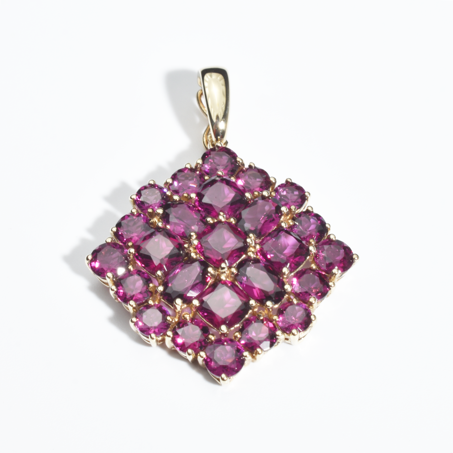 Anhänger | 333/000 Gelbgold | Rhodolith-Granat
