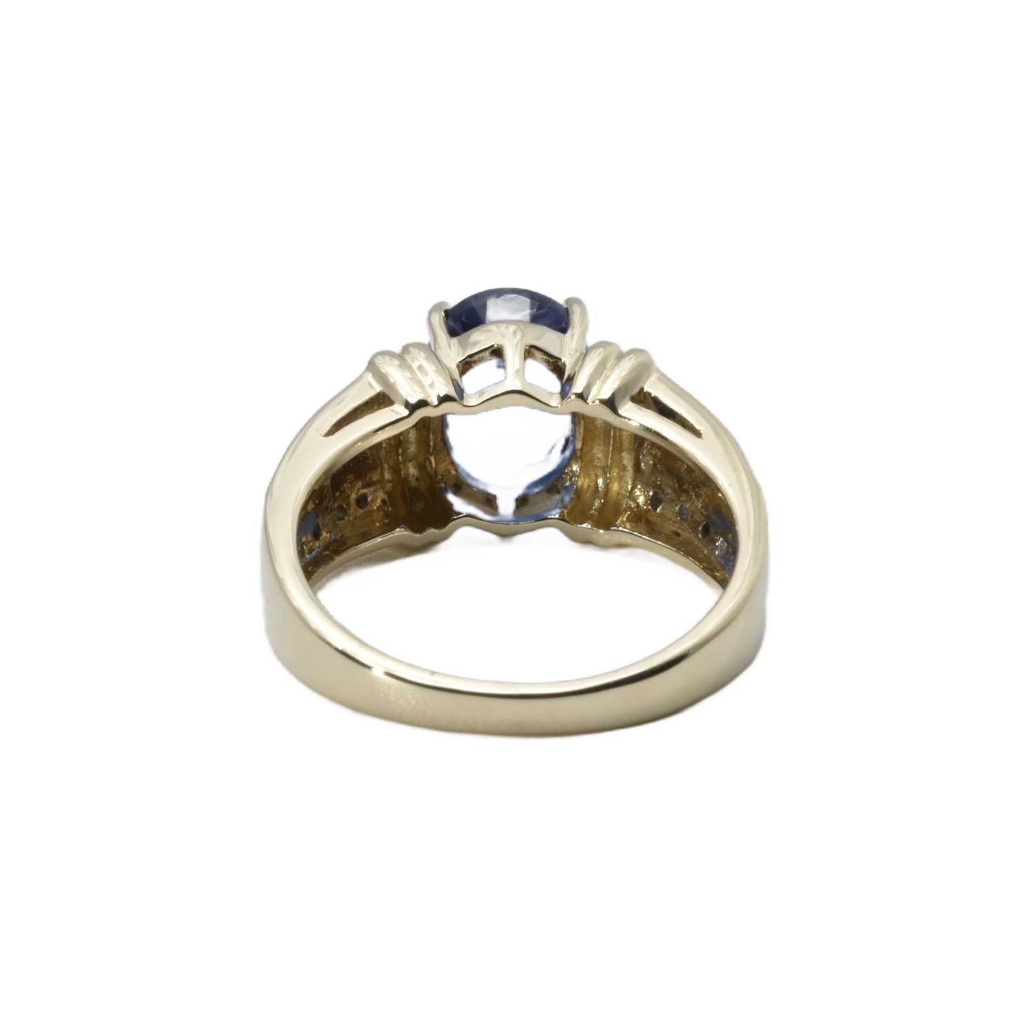 Ring mit Brillanten und Spinell