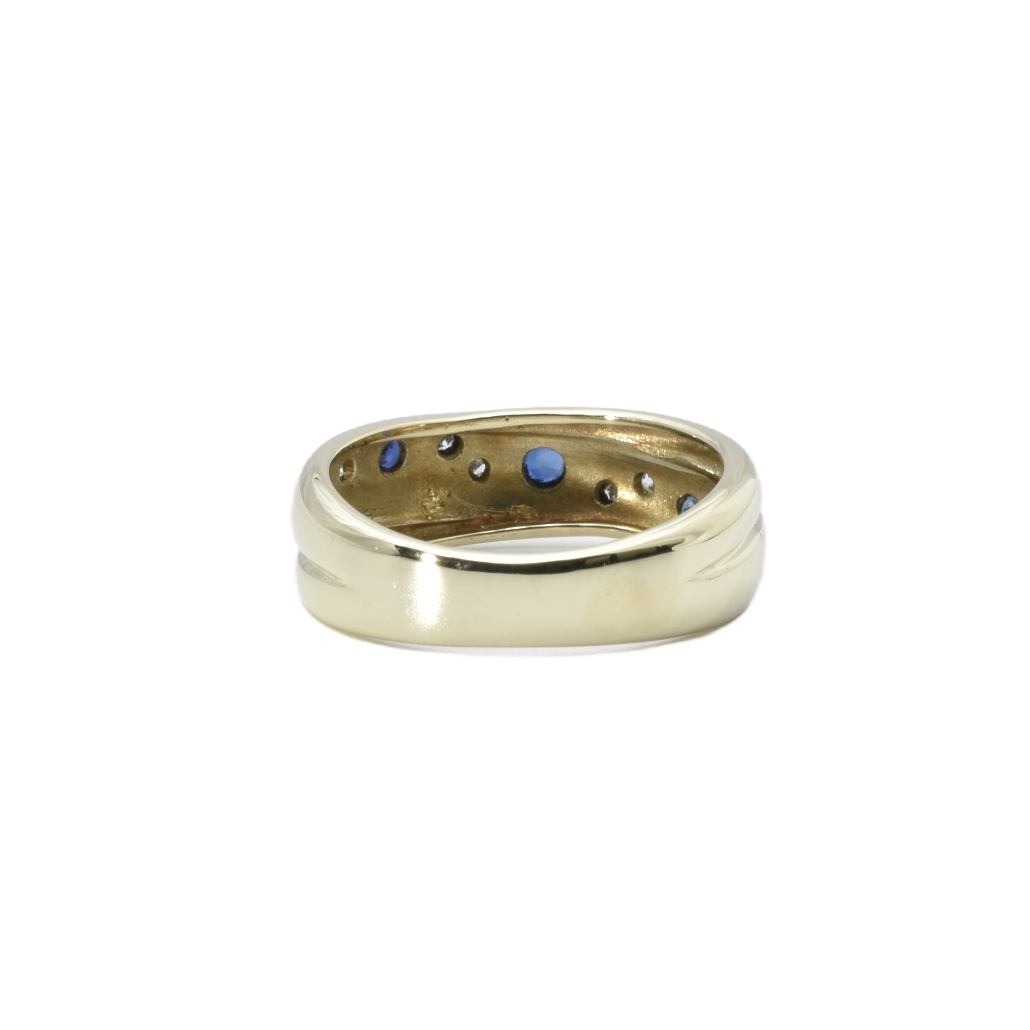 Ring mit Diamanten und Spinell