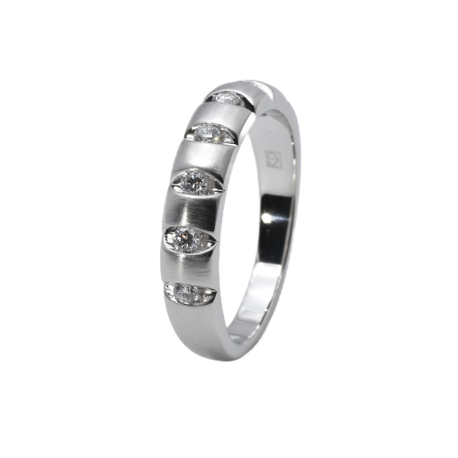 Platin Ring mit Brillanten