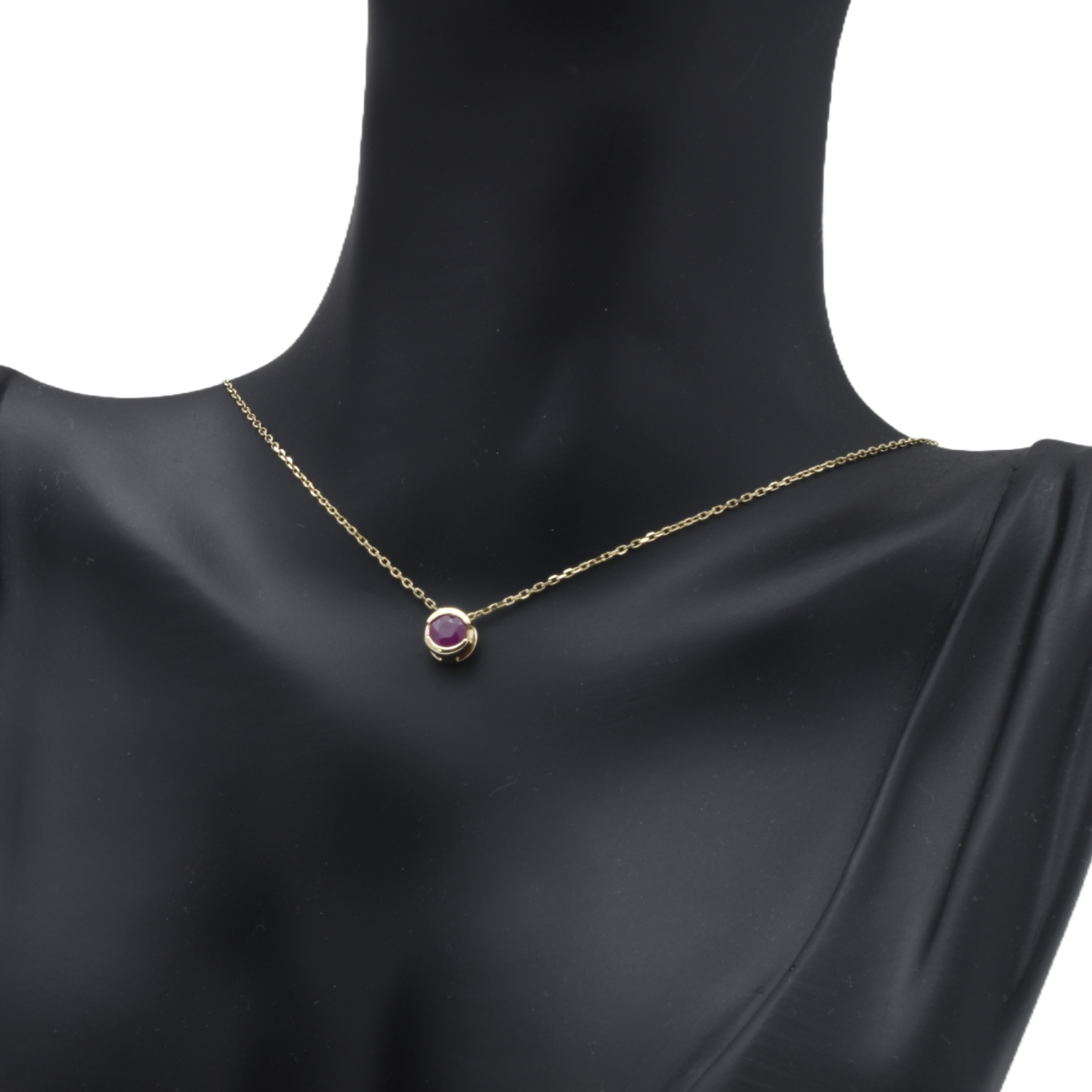 Kette mit Anhänger mit Spinell