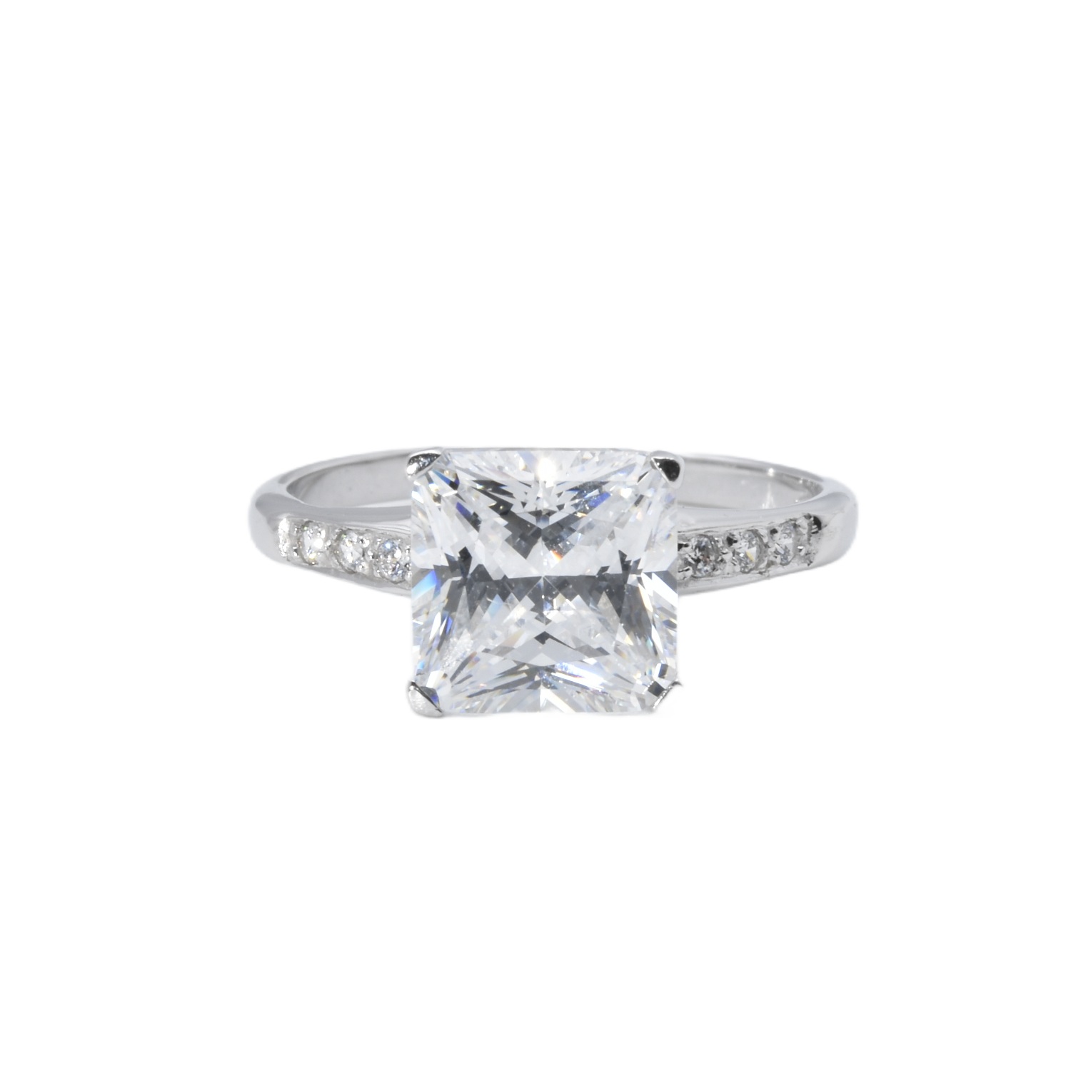 Ring mit Zirkonia