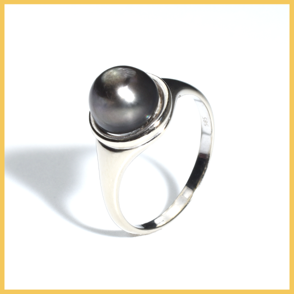 Ring | 585/000 Weißgold | schwarze Perle