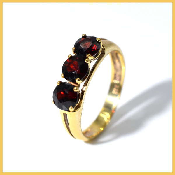 Ring | 333/000 Gold | Granat