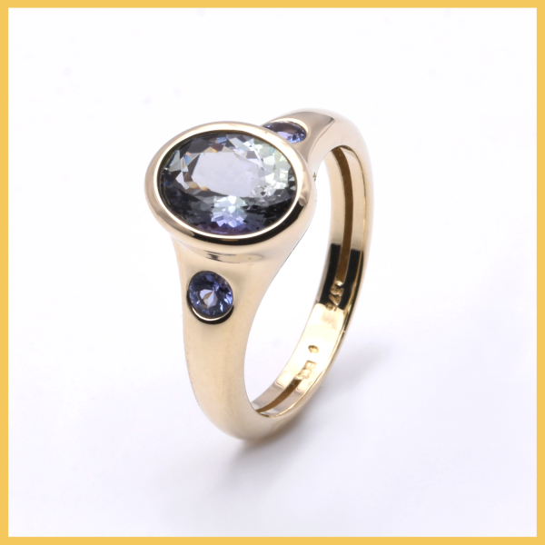 Ring mit Tansanit
