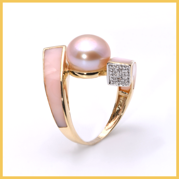 Ring mit Perle und Brillanten
