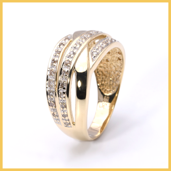 Ring mit Diamanten