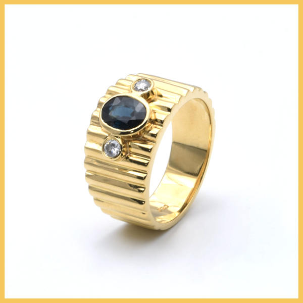 Ring mit Saphir und Brillanten