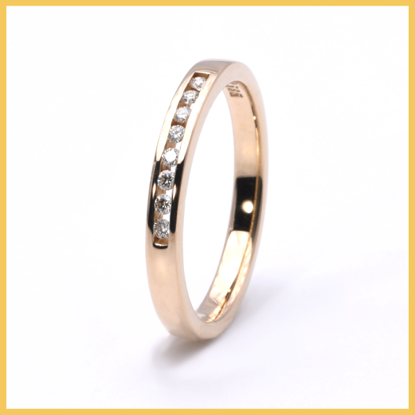 Halbmemory Ring