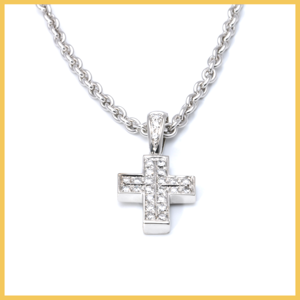 Kette mit Anhänger Kreuz