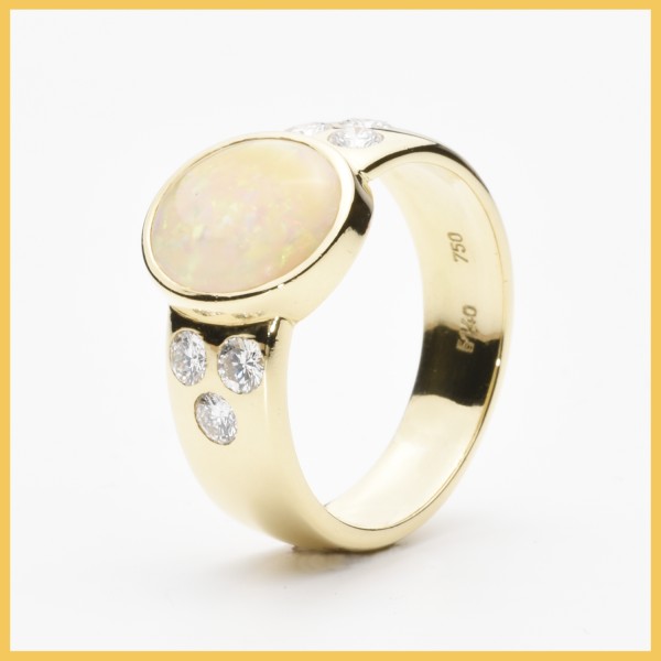 Ring | 750/000 Gelbgold | Opal | Brillanten