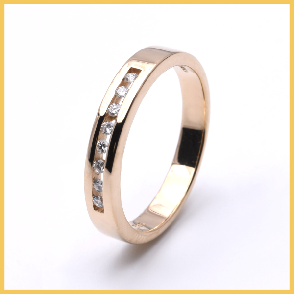 Ring mit 8 Brillanten Christ